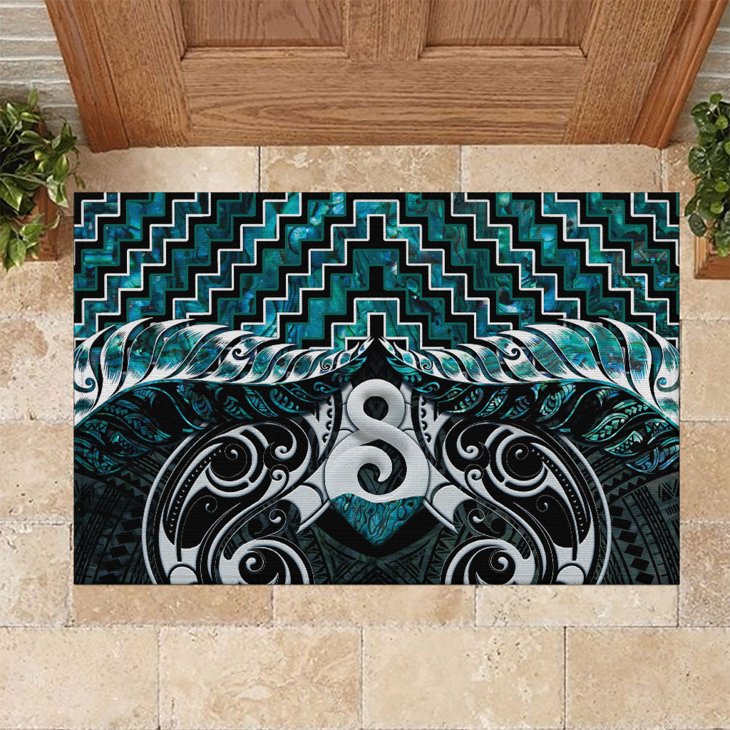 New Zealand Maori Rubber Doormat Poutama Pikorua - Single Twist Paua Shell