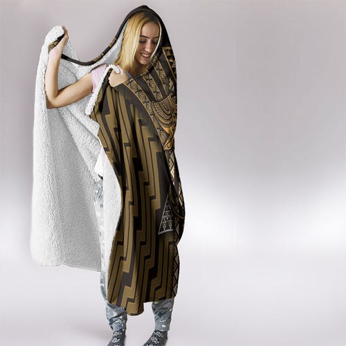 New Zealand Manta Ray Hooded Blanket Maori Tukutuku Taniko Motifs Gold