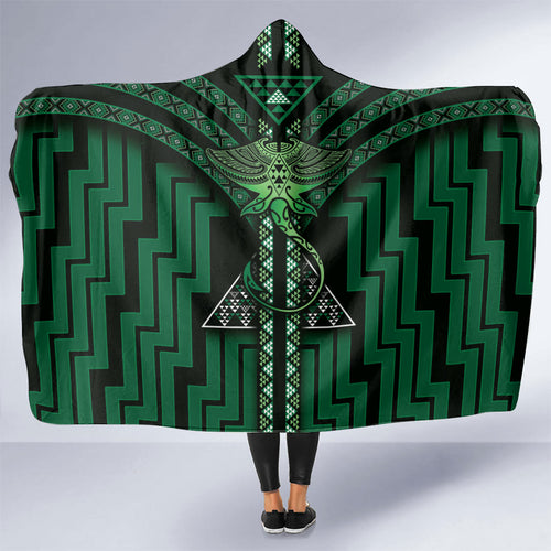 New Zealand Manta Ray Hooded Blanket Maori Tukutuku Taniko Motifs Green