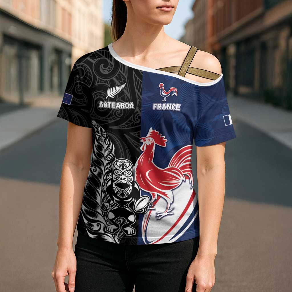 France And New Zealand Rugby Custom Cross Shoulder Shirt Les Bleus Rooster With Maori Tiki - Aussie Hoodie