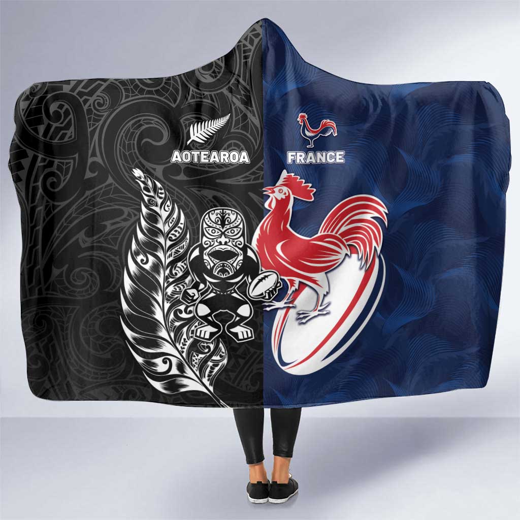 France And New Zealand Rugby Hooded Blanket Les Bleus Rooster With Maori Tiki - Aussie Hoodie