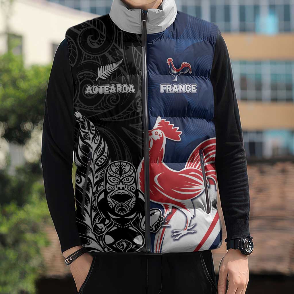 France And New Zealand Rugby Custom Sleeveless Puffer Jacket Les Bleus Rooster With Maori Tiki - Aussie Hoodie