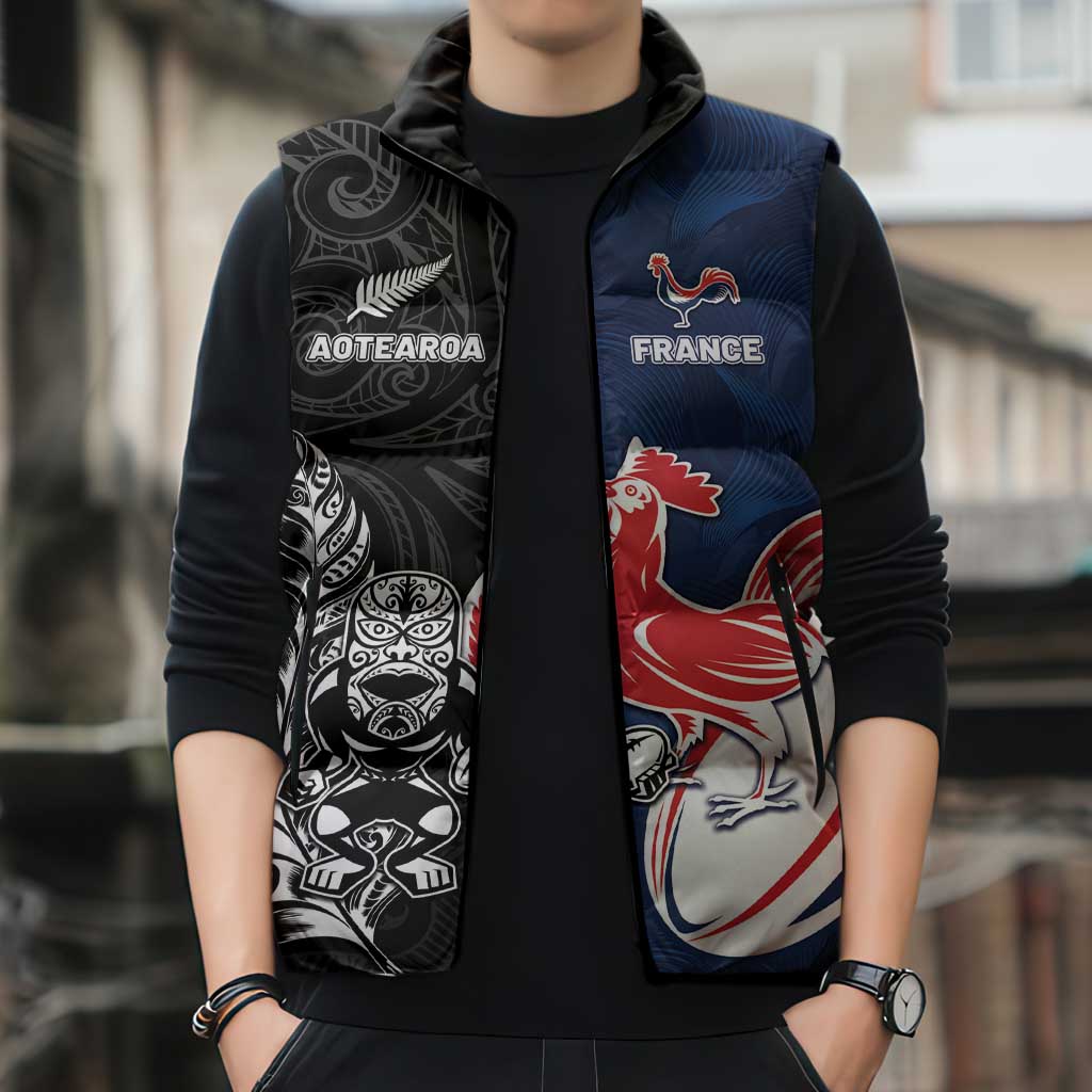 France And New Zealand Rugby Custom Sleeveless Puffer Jacket Les Bleus Rooster With Maori Tiki - Aussie Hoodie