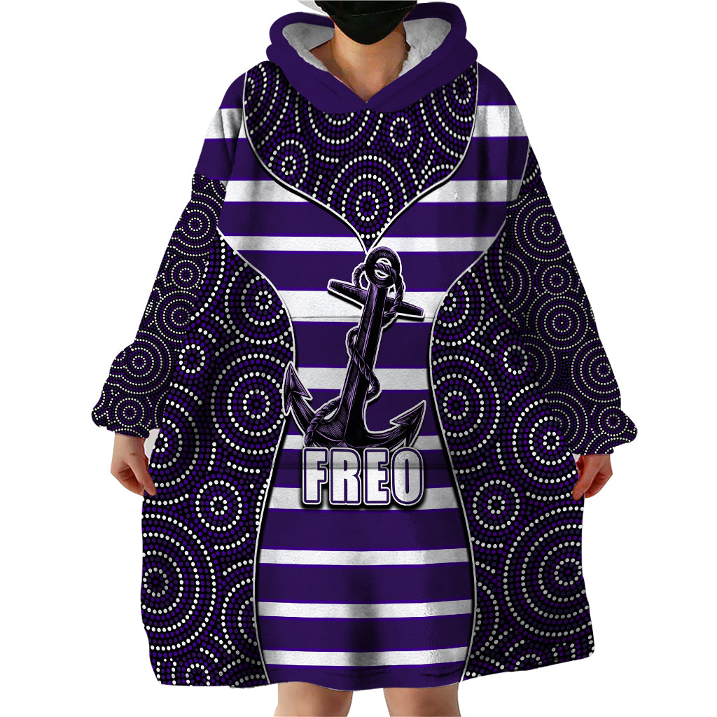afl-freo-wearable-blanket-hoodie-mix-dot-aboriginal