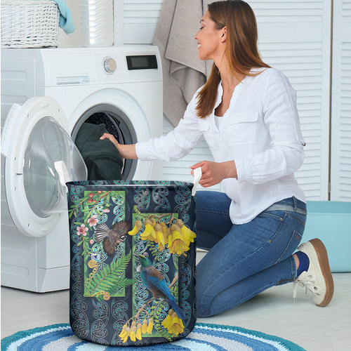 Aotearoa Maori Mangopare Christmas Laundry Basket Pikawakawa and Tui