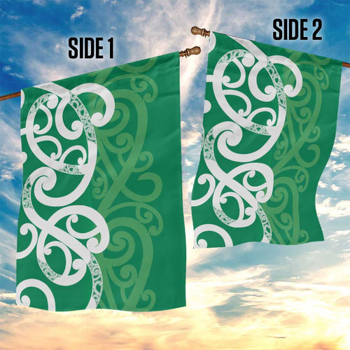 Pounamu Green Maori Garden Flag Koru Kowhaiwhai - Aussie Hoodie