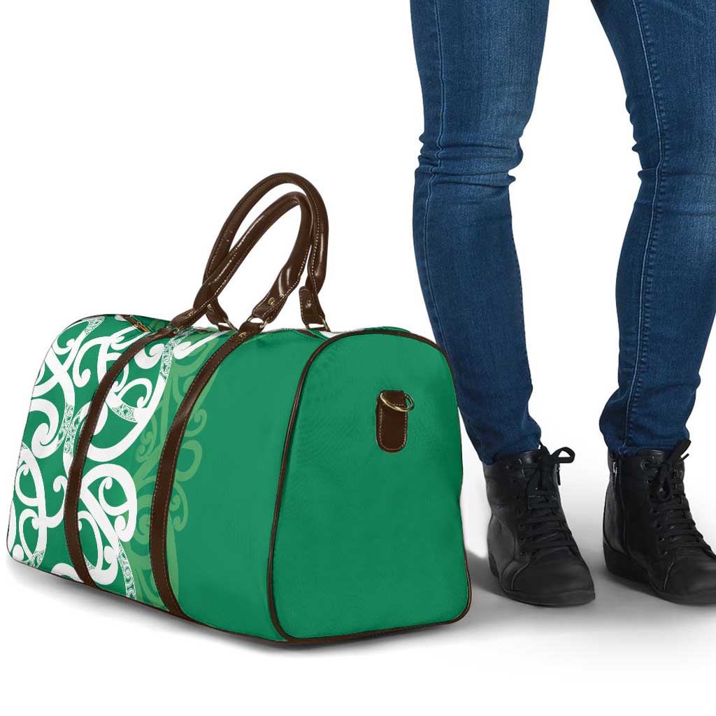 Pounamu Green Maori Travel Bag Koru Kowhaiwhai - Aussie Hoodie