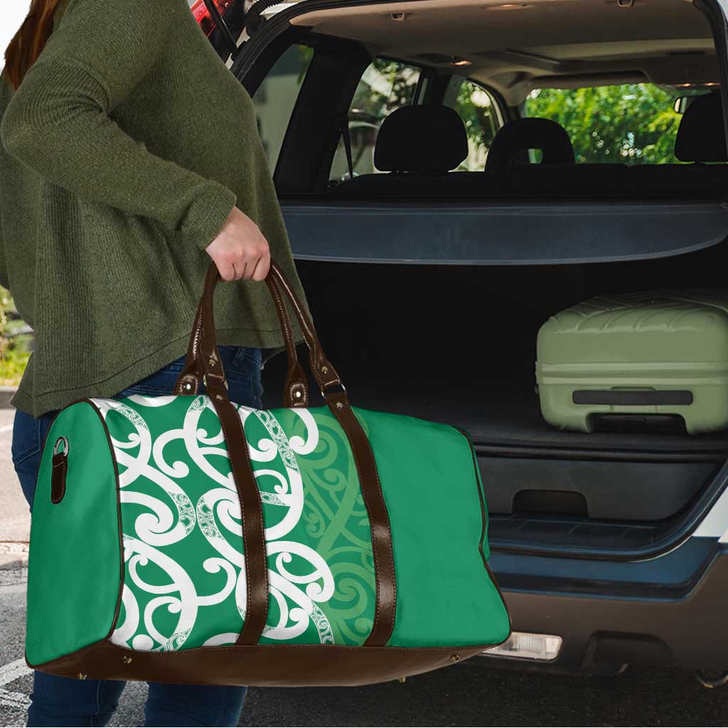 Pounamu Green Maori Travel Bag Koru Kowhaiwhai - Aussie Hoodie