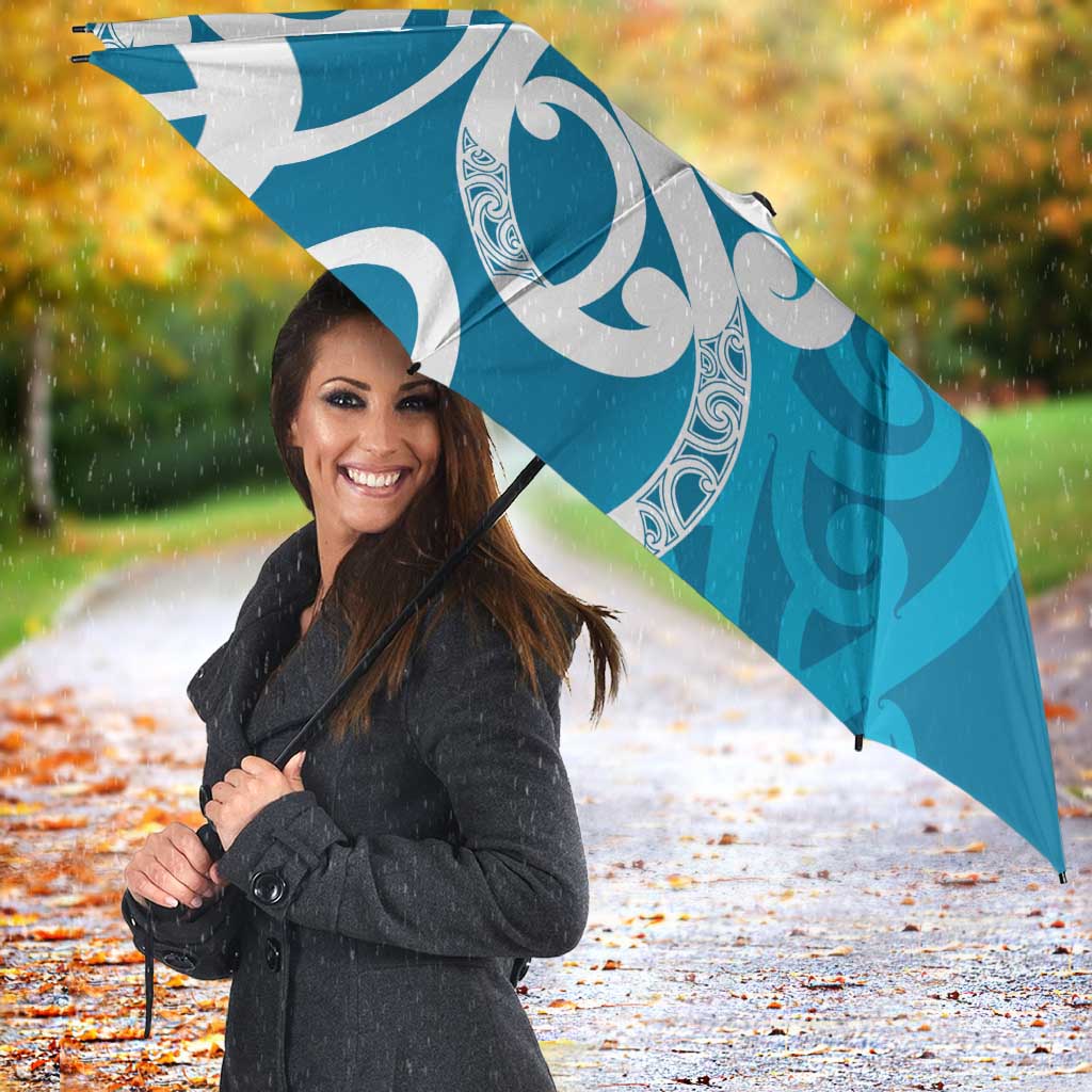Azure Blue Maori Umbrella Koru Kowhaiwhai - Aussie Hoodie