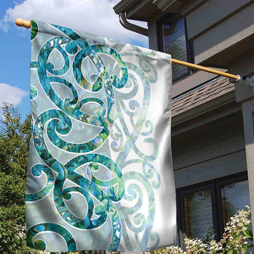Paua Shell Maori Garden Flag Koru Kowhaiwhai - Aussie Hoodie