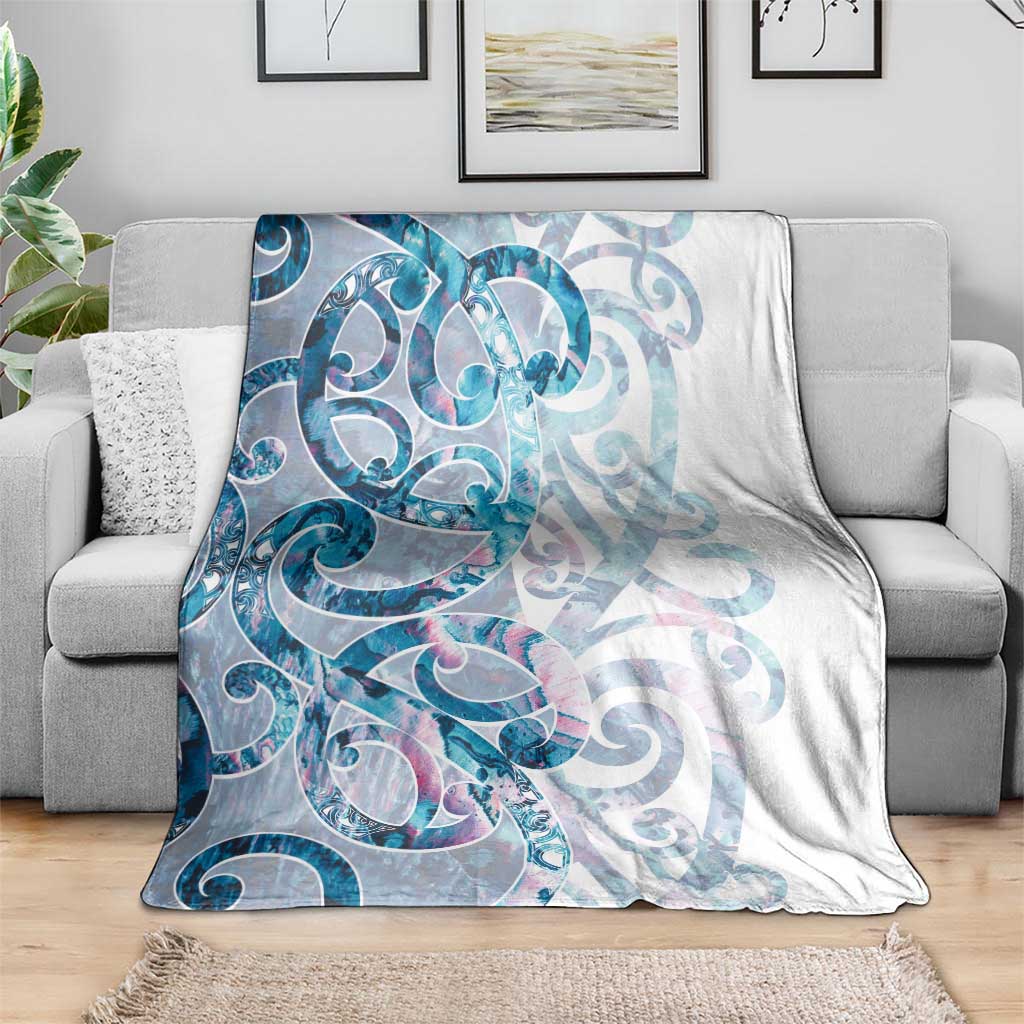 Turquoise Paua Shell Maori Blanket Koru Kowhaiwhai - Aussie Hoodie