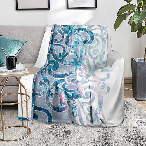 Turquoise Paua Shell Maori Blanket Koru Kowhaiwhai - Aussie Hoodie