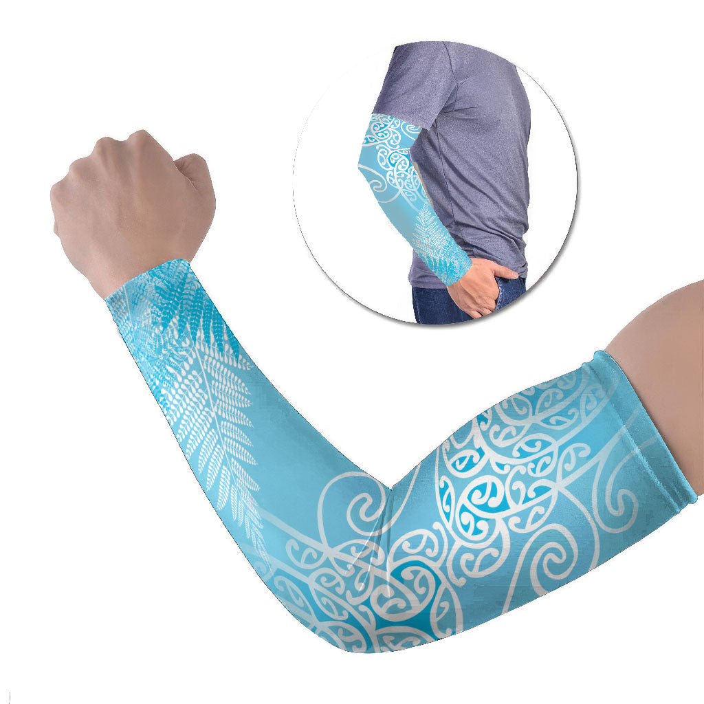 Aotearoa Maori Koru Curves Arm Sleeves Silver Ferns - Turquoise