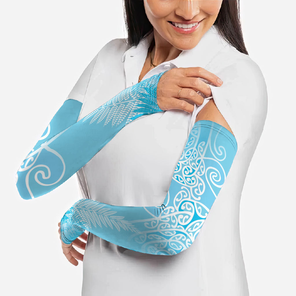 Aotearoa Maori Koru Curves Arm Sleeves Silver Ferns - Turquoise