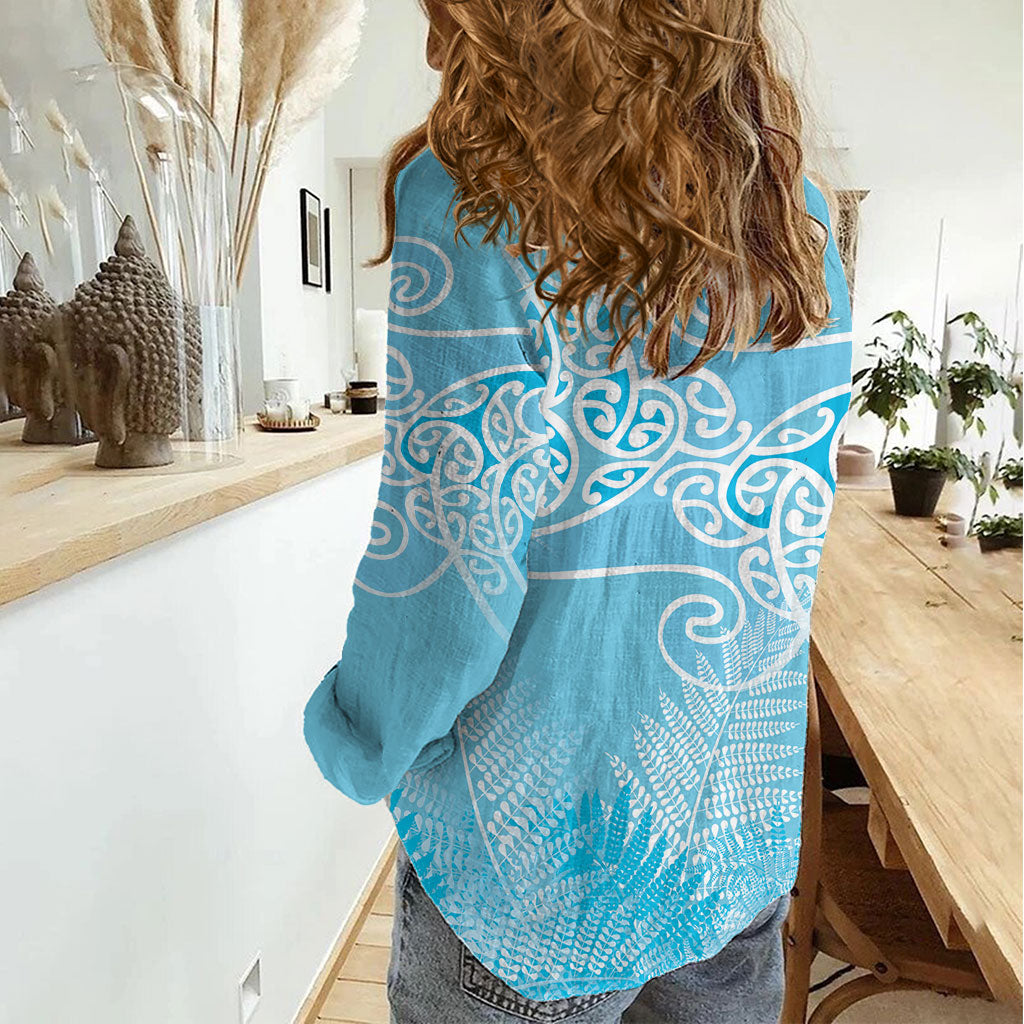 Aotearoa Maori Koru Curves Women Casual Shirt Silver Ferns - Turquoise