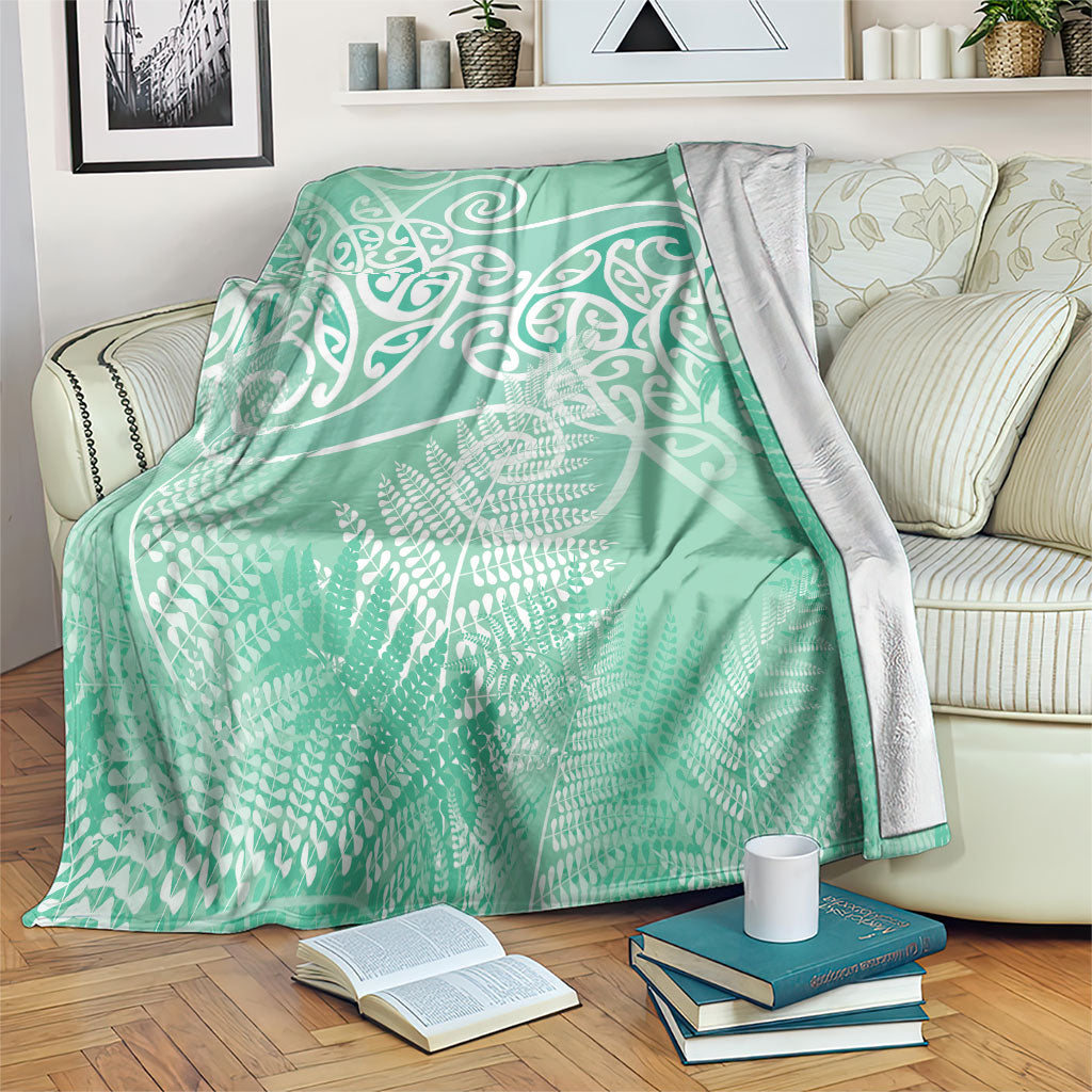 Aotearoa Maori Koru Curves Blanket Silver Ferns - Mint