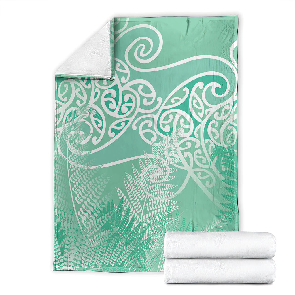 Aotearoa Maori Koru Curves Blanket Silver Ferns - Mint