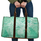 Aotearoa Maori Koru Curves Travel Bag Silver Ferns - Mint