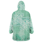 Aotearoa Maori Koru Curves Wearable Blanket Hoodie Silver Ferns - Mint