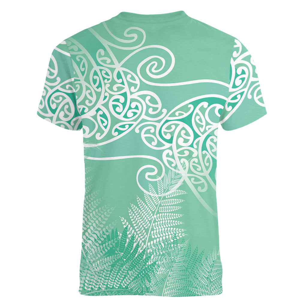 Aotearoa Maori Koru Curves Women V-Neck T-Shirt Silver Ferns - Mint