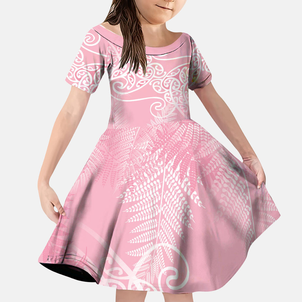 Aotearoa Maori Koru Curves Kid Short Sleeve Dress Silver Ferns - Rose Pink