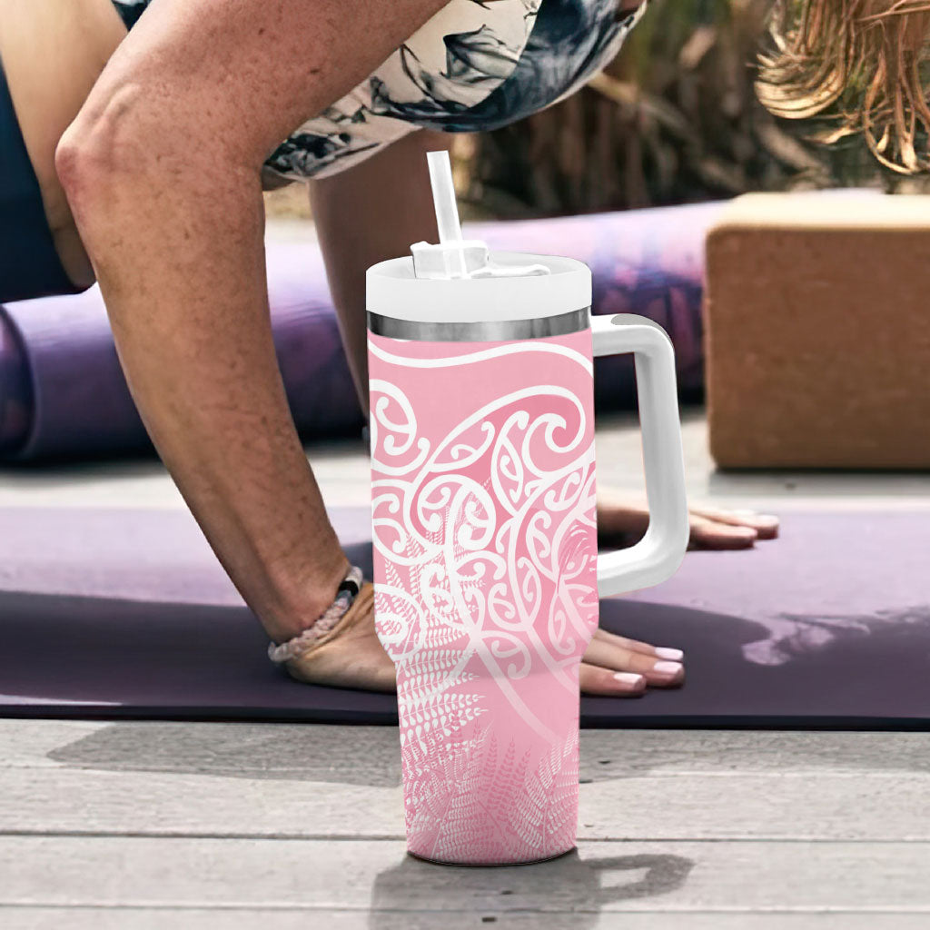 Aotearoa Maori Koru Curves Tumbler With Handle Silver Ferns - Rose Pink