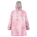 Aotearoa Maori Koru Curves Wearable Blanket Hoodie Silver Ferns - Rose Pink