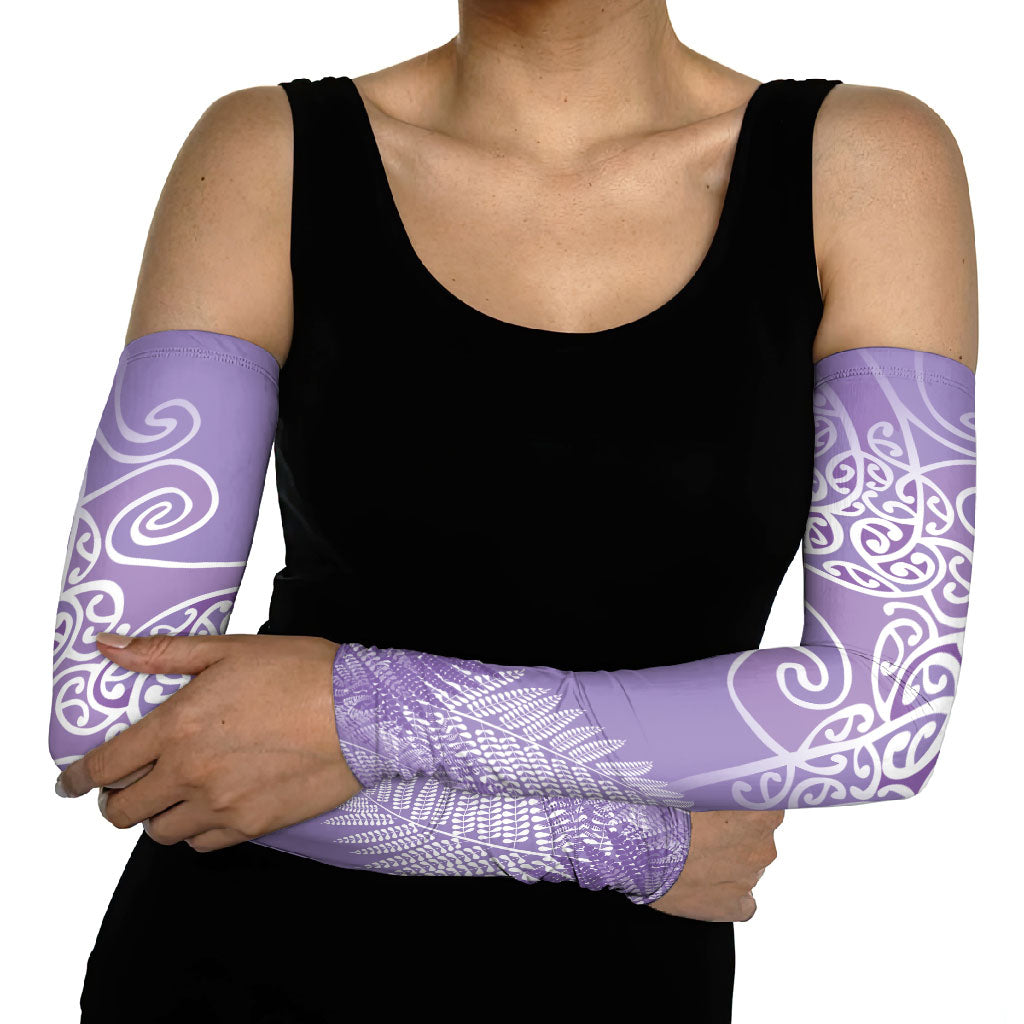 Aotearoa Maori Koru Curves Arm Sleeves Silver Ferns - Amethyst