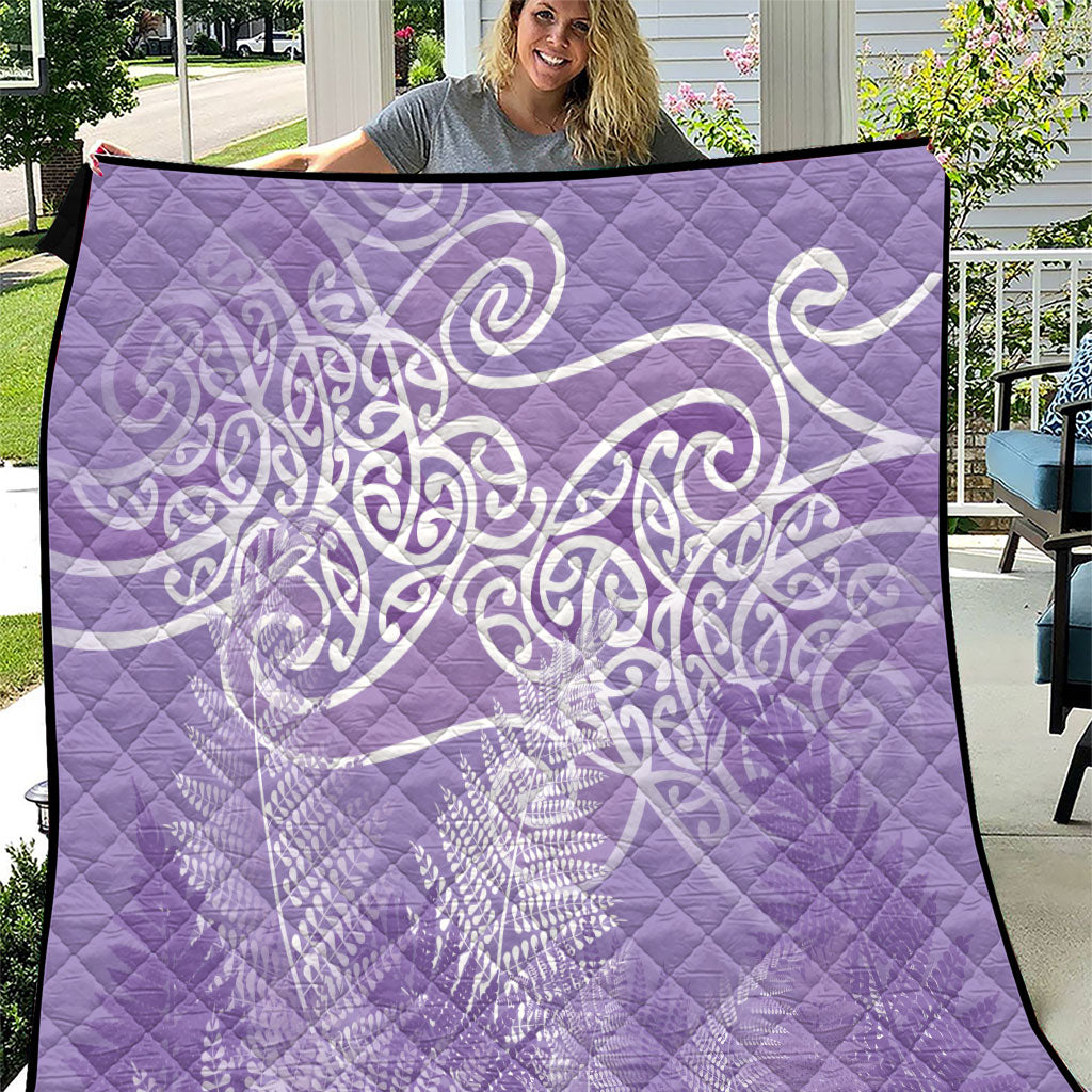 Aotearoa Maori Koru Curves Quilt Silver Ferns - Amethyst