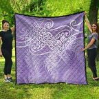 Aotearoa Maori Koru Curves Quilt Silver Ferns - Amethyst