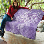 Aotearoa Maori Koru Curves Quilt Silver Ferns - Amethyst