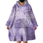Aotearoa Maori Koru Curves Wearable Blanket Hoodie Silver Ferns - Amethyst