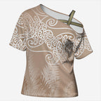 Aotearoa Maori Koru Curves Cross Shoulder Shirt Silver Ferns - Mocha