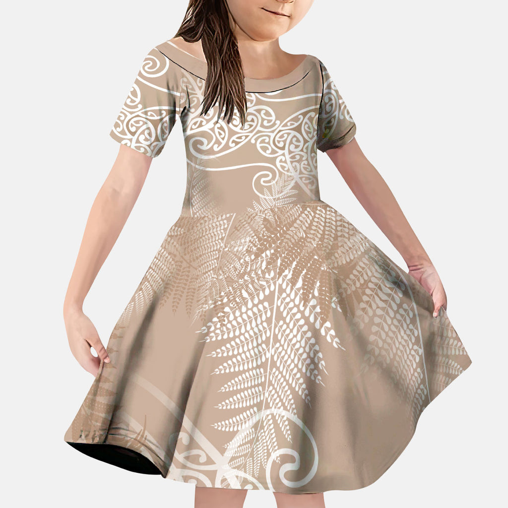 Aotearoa Maori Koru Curves Kid Short Sleeve Dress Silver Ferns - Mocha