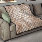 Aotearoa Maori Koru Curves Quilt Silver Ferns - Mocha