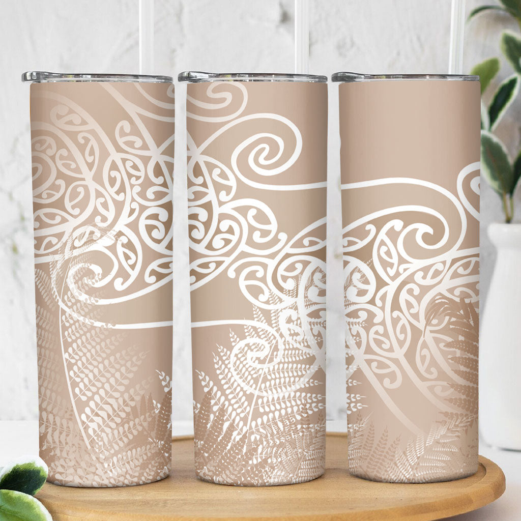 Aotearoa Maori Koru Curves Skinny Tumbler Silver Ferns - Mocha