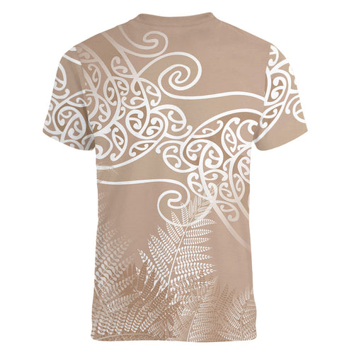 Aotearoa Maori Koru Curves Women V-Neck T-Shirt Silver Ferns - Mocha