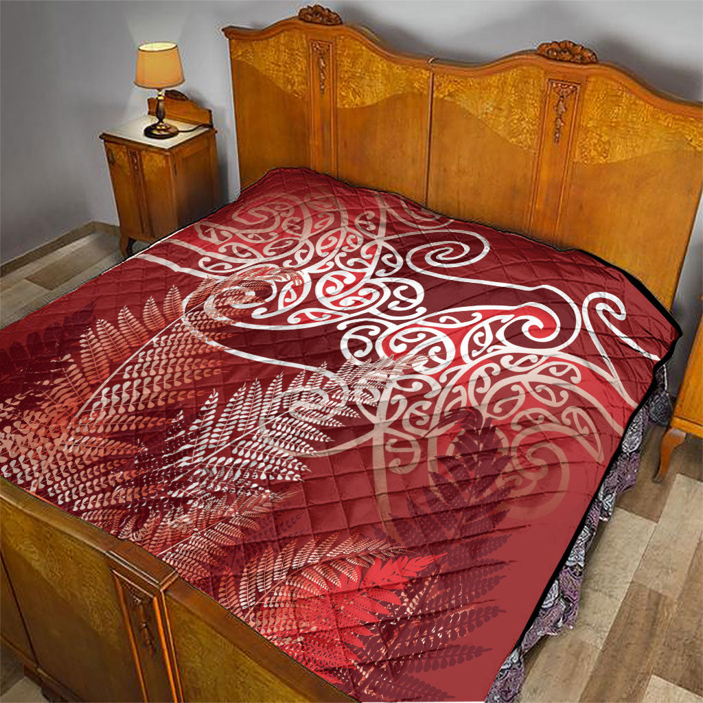 Aotearoa Maori Koru Curves Quilt Silver Ferns - Crimson Red