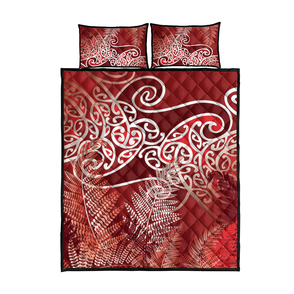 Aotearoa Maori Koru Curves Quilt Bed Set Silver Ferns - Crimson Red