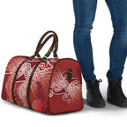 Aotearoa Maori Koru Curves Travel Bag Silver Ferns - Crimson Red