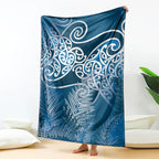 Aotearoa Maori Koru Curves Blanket Silver Ferns - Navy Blue