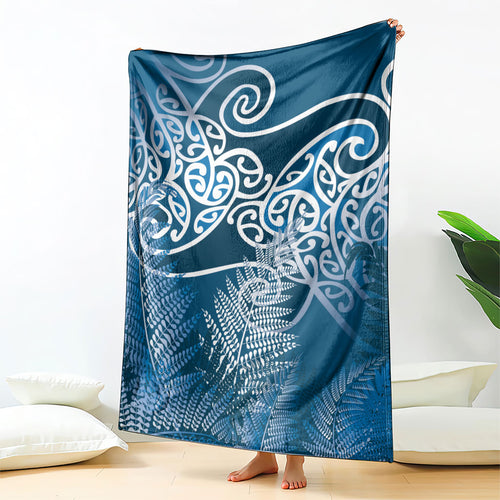 Aotearoa Maori Koru Curves Blanket Silver Ferns - Navy Blue