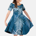 Aotearoa Maori Koru Curves Kid Short Sleeve Dress Silver Ferns - Navy Blue
