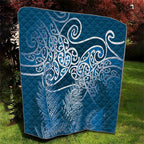 Aotearoa Maori Koru Curves Quilt Silver Ferns - Navy Blue