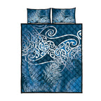 Aotearoa Maori Koru Curves Quilt Bed Set Silver Ferns - Navy Blue
