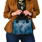 Aotearoa Maori Koru Curves Shoulder Handbag Silver Ferns - Navy Blue