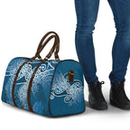Aotearoa Maori Koru Curves Travel Bag Silver Ferns - Navy Blue