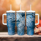 Aotearoa Maori Koru Curves Tumbler With Handle Silver Ferns - Navy Blue