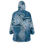 Aotearoa Maori Koru Curves Wearable Blanket Hoodie Silver Ferns - Navy Blue