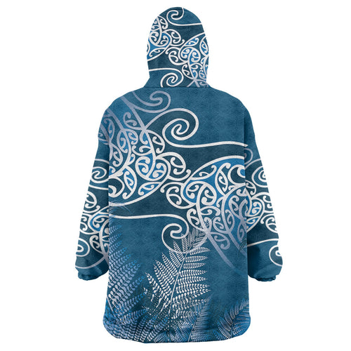 Aotearoa Maori Koru Curves Wearable Blanket Hoodie Silver Ferns - Navy Blue
